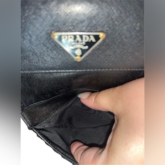 PRADA Saffiano Triangle Hardware Flap Women's Compact Wallet Nero Black - Picture 1 of 14